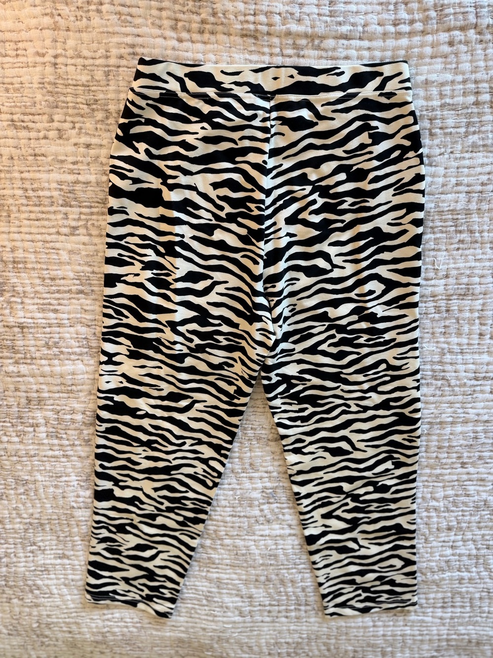 ROAMAN’S Zebra Pants - Picture 4 of 8